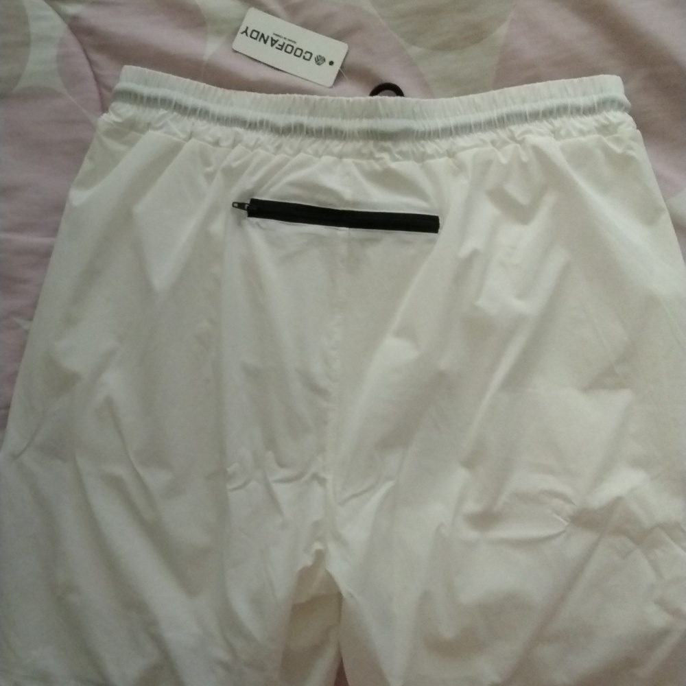 Shorts - Picture 3 of 4
